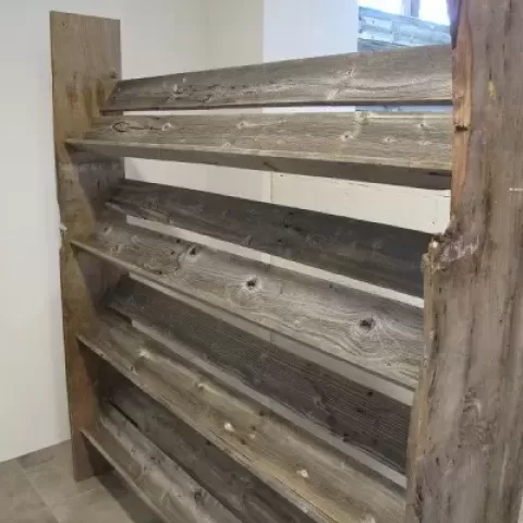 ワイルドなブックシェルフサムネイル