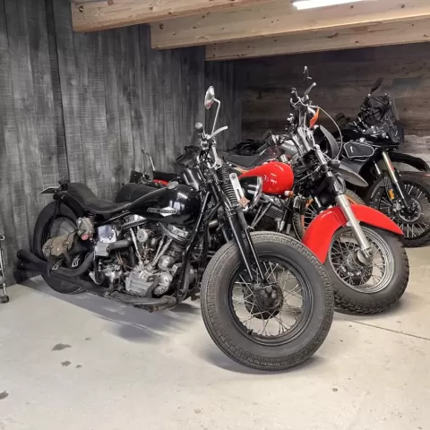 グレイ系（バイクガレージ）サムネイル