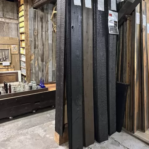 YAKISUGIの展示コーナーサムネイル